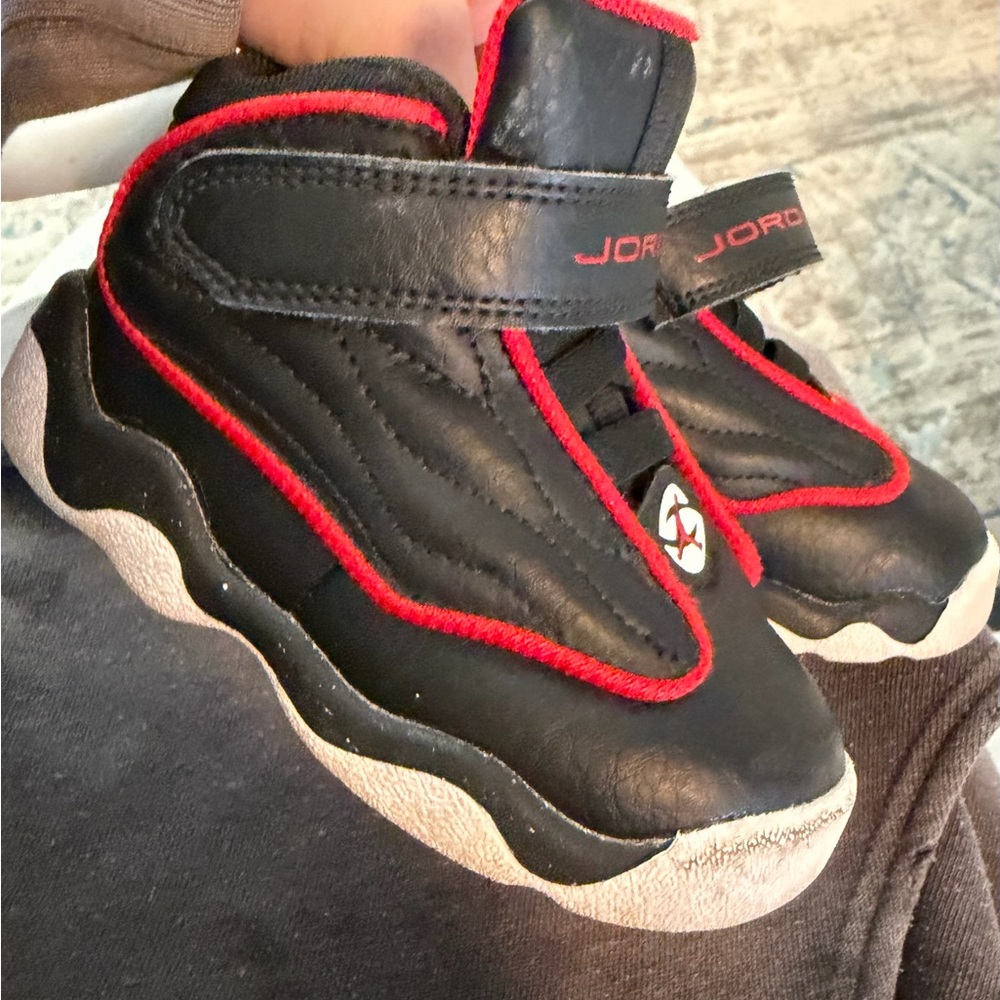 Kids Jordan Toddler Sneakers Black Red Size 6C Boys Basketball Shoes